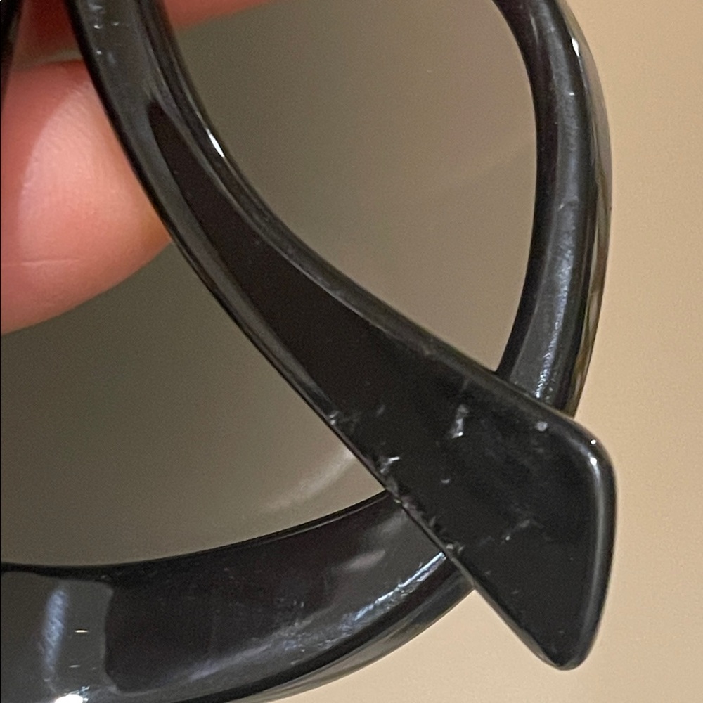 Gucci Black Cat Eye Sunglasses - Picture 14 of 16
